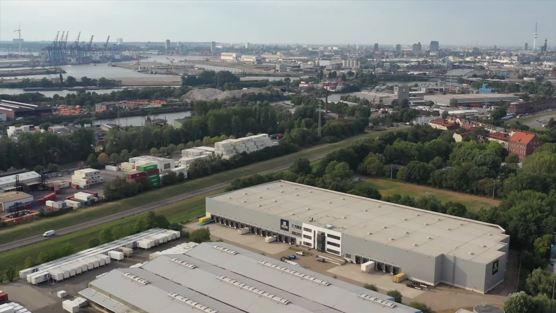 EDA Warehousing team collaborating - Click to play video